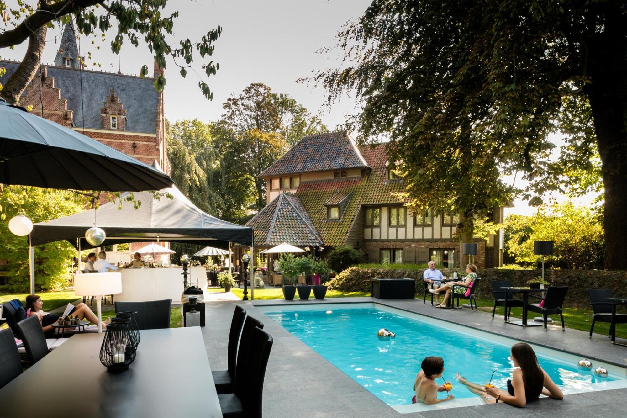 Charmehotel Manoir Ogygia Poperinge Exterior photo