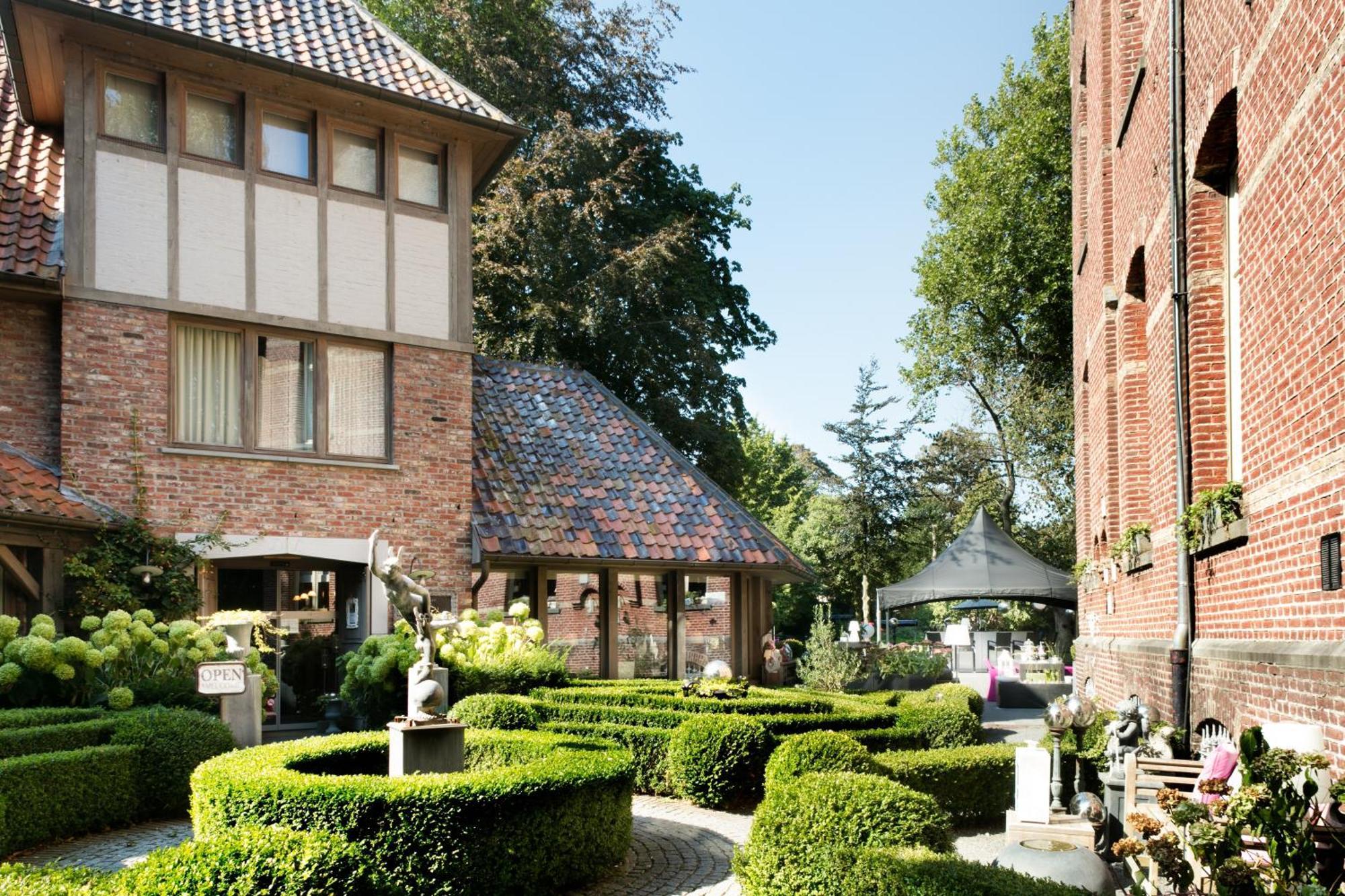 Charmehotel Manoir Ogygia Poperinge Exterior photo