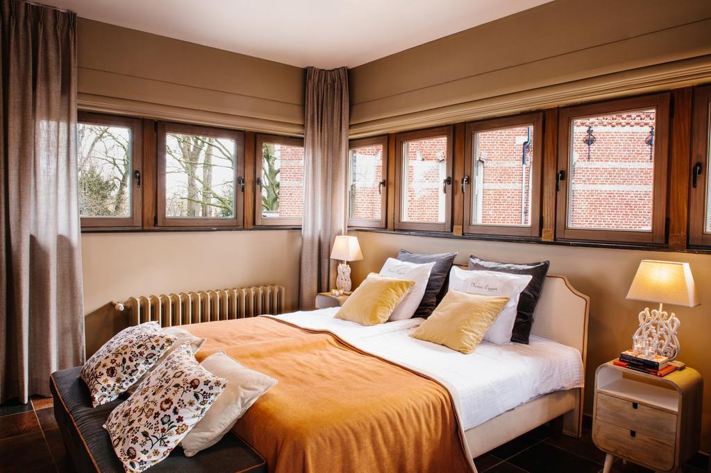Charmehotel Manoir Ogygia Poperinge Exterior photo